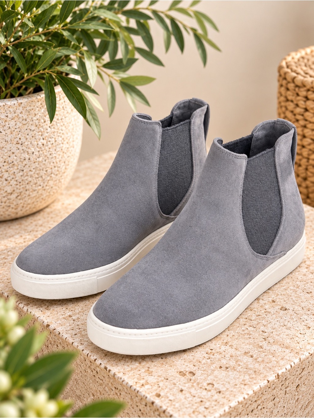 Vince Newlyn Gray Suede Chelsea Sneaker Booties Women’s 8.5 old money  #60